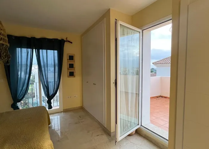 Casa Pez Nyaraló *